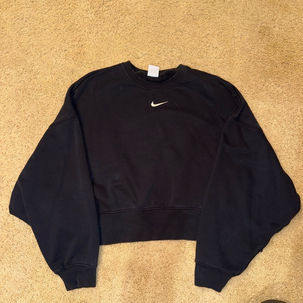 Nike Black Cropped Pullover